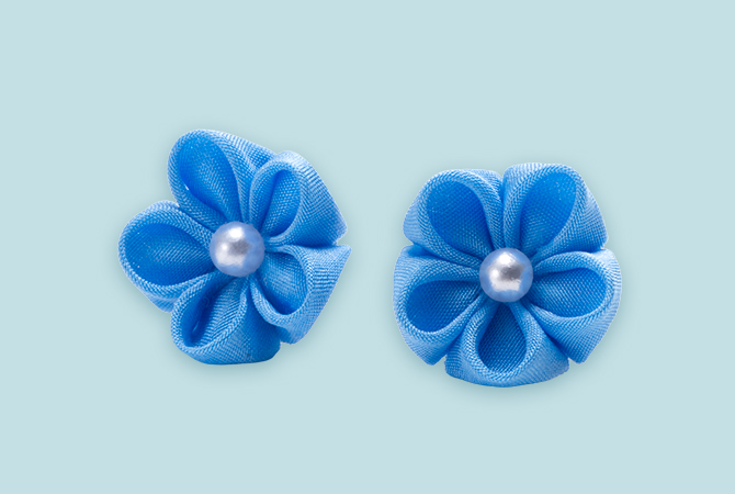 つまみ細工ピアス・千里花（せりか） イメージ 1