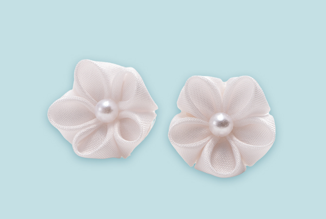 つまみ細工ピアス・千里花（せりか） イメージ 3